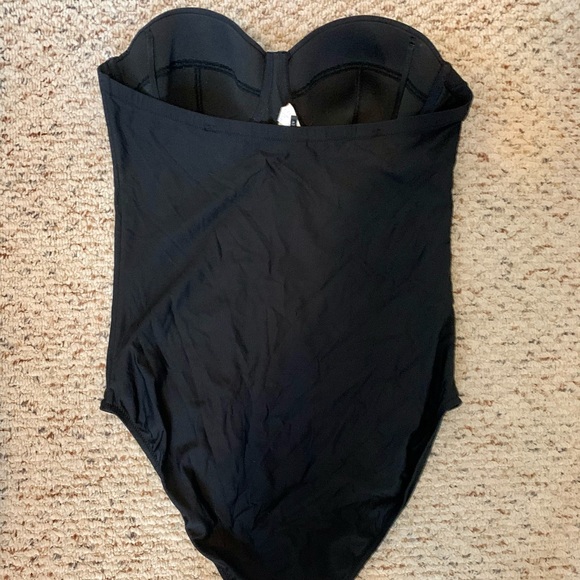 NWOT J. Crew Underwire One-Piece Swimsuit - Picture 3 of 3